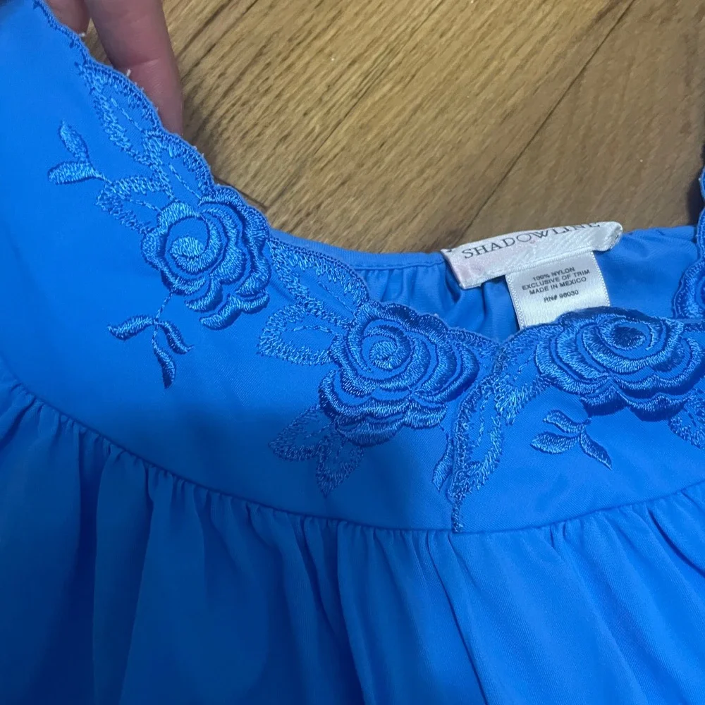 Shadowline Blue Floral Embroidered Nylon Maxi Nightgown Flutter‎ Sleeve Womens M